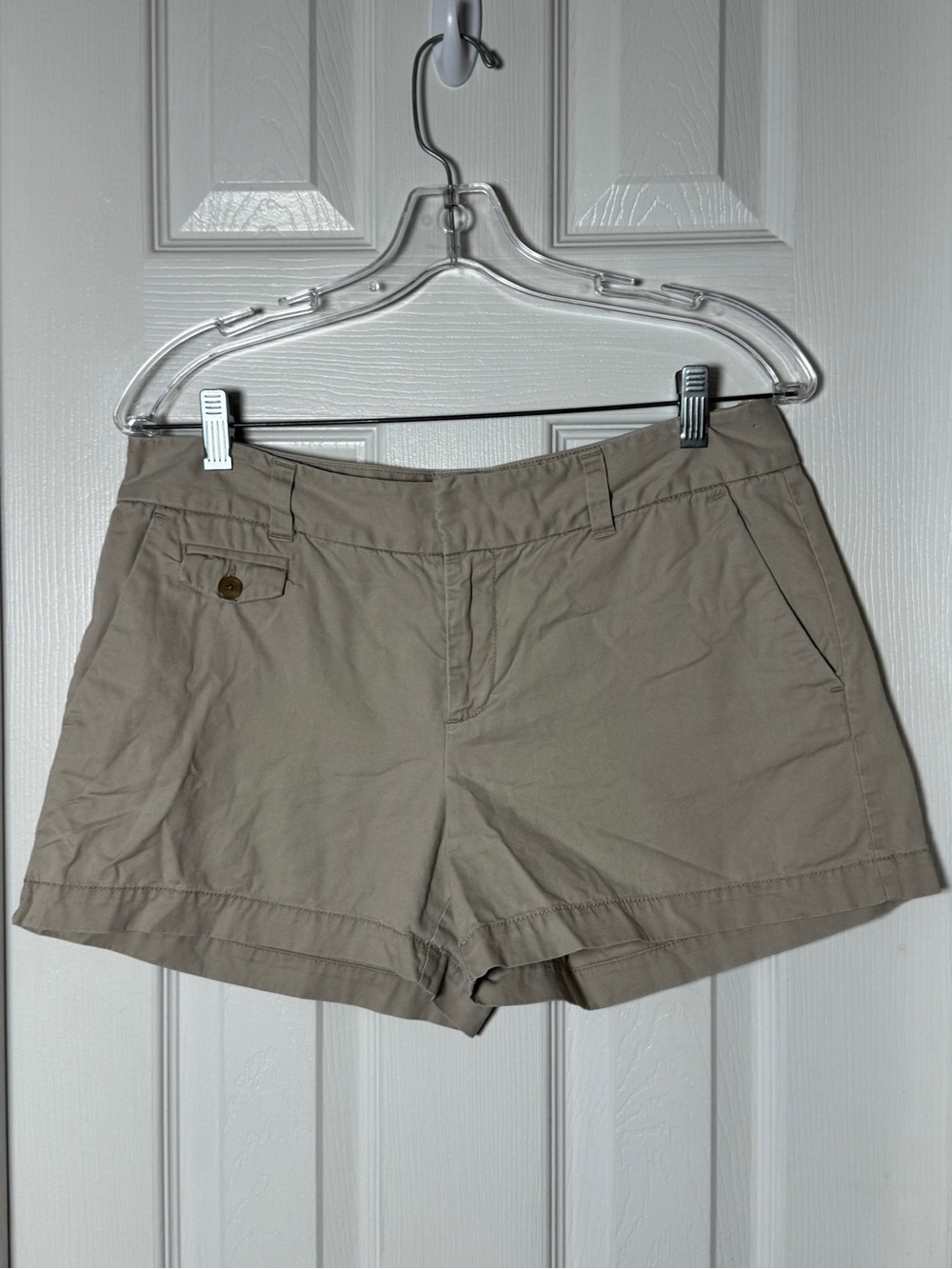 LOFT Ann Taylor Khaki Chino Shorts - Size 6